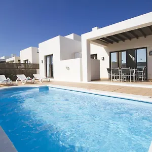 villas-las-buganvillas-playa-blanca.in-canary-islands.com/
